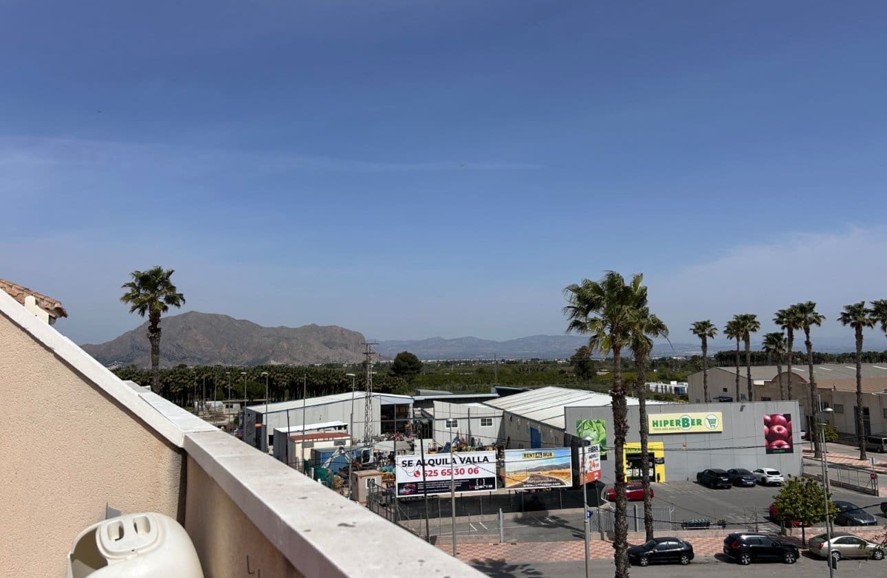 2 Zimmer Apartment zu verkaufen in Jacarilla mit Pool - 108.000 € (Ref: 9809412)