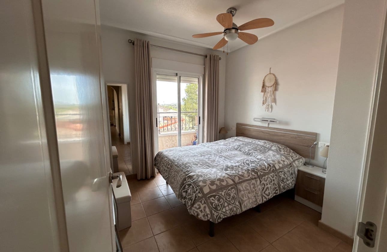 2 Zimmer Apartment zu verkaufen in Jacarilla mit Pool - 108.000 € (Ref: 9809412)