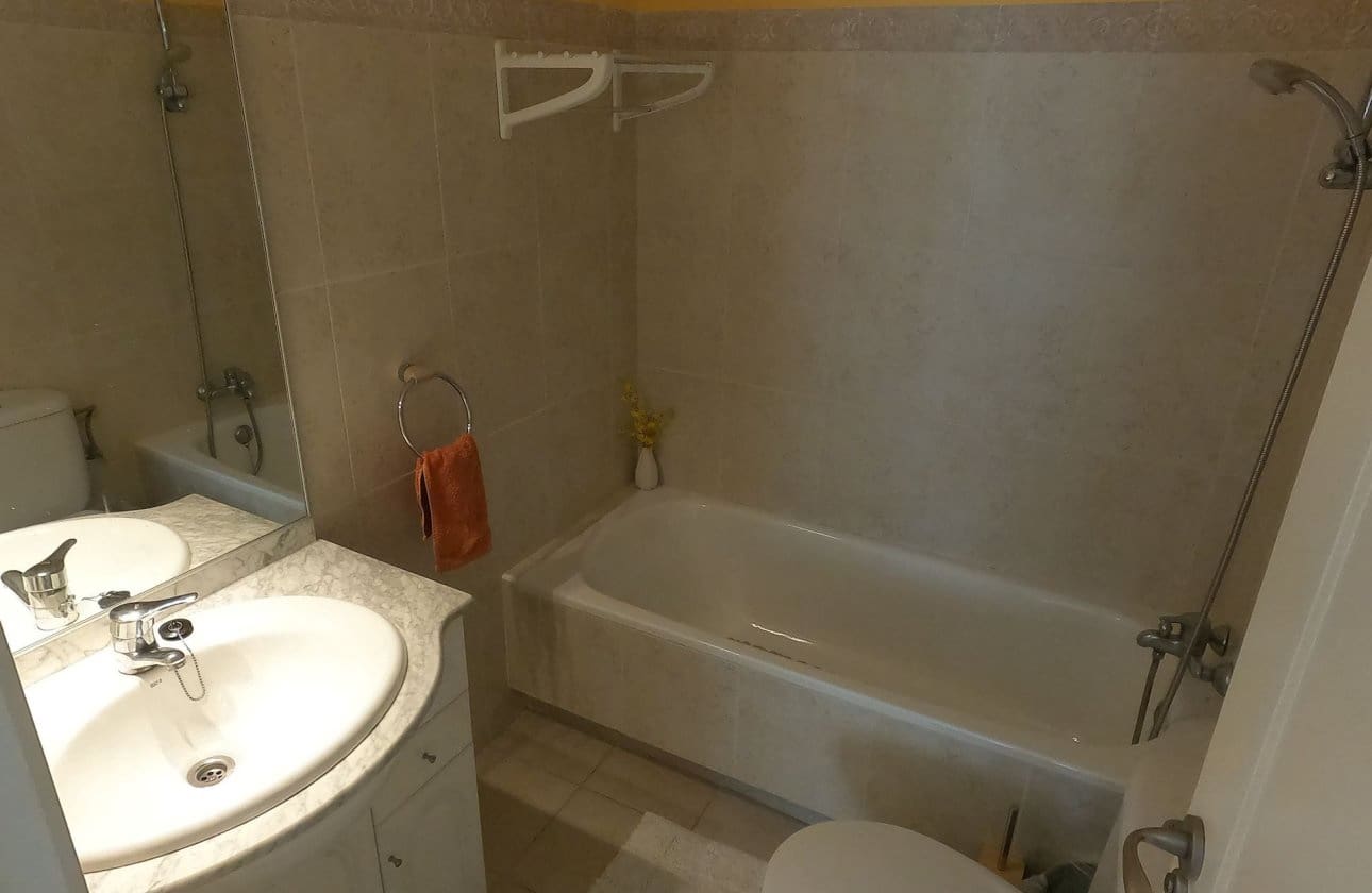 2 Zimmer Apartment zu verkaufen in Jacarilla mit Pool - 104.995 € (Ref: 9809413)