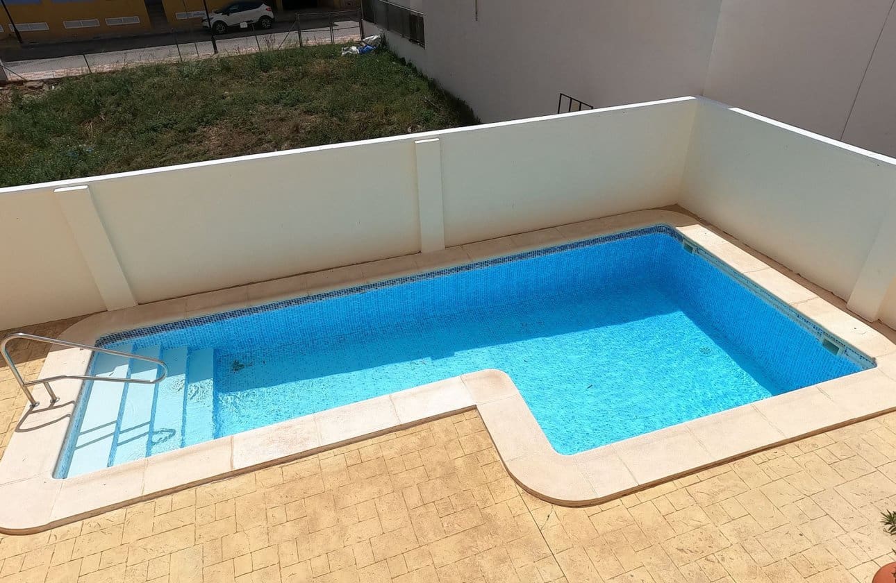 2 Zimmer Apartment zu verkaufen in Jacarilla mit Pool - 104.995 € (Ref: 9809413)
