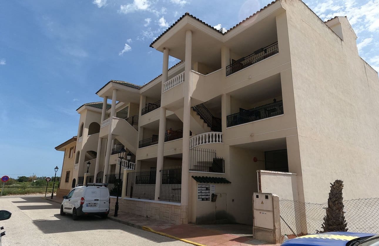 2 Zimmer Apartment zu verkaufen in Jacarilla mit Pool - 104.995 € (Ref: 9809413)