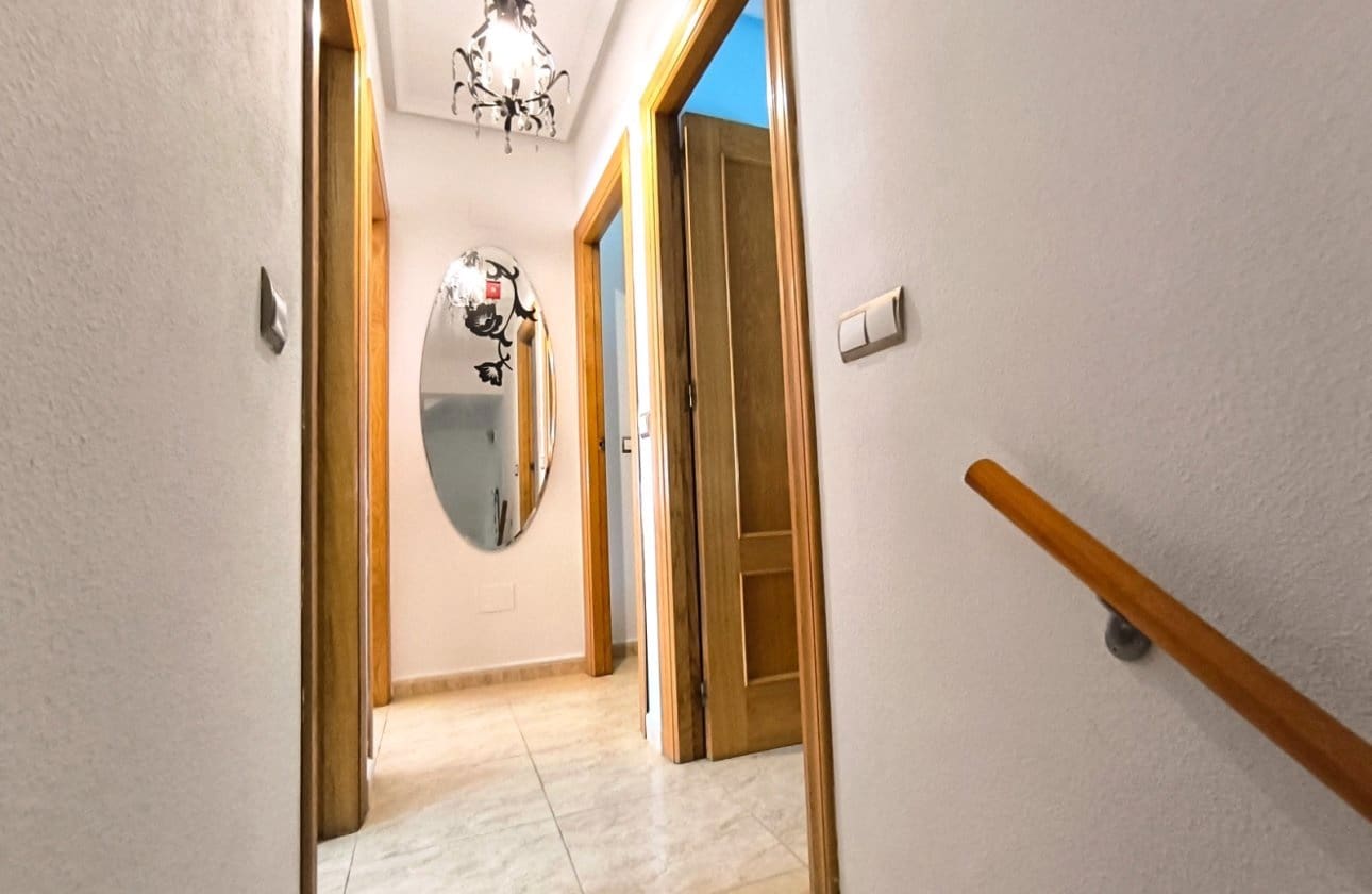 3 quarto Casa em Banda para venda em Orihuela - 132 500 € (Ref: 9816395)