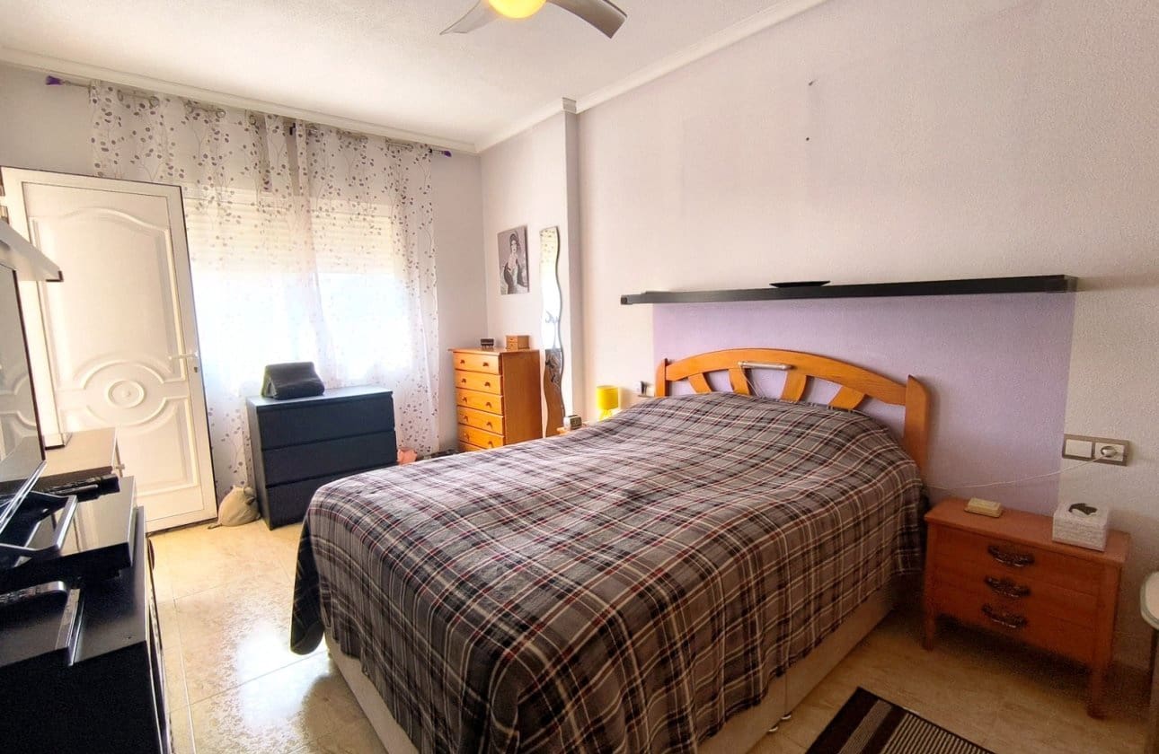 3 quarto Casa em Banda para venda em Orihuela - 132 500 € (Ref: 9816395)