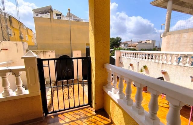 3 quarto Casa em Banda para venda em Orihuela - 132 500 € (Ref: 9816395)