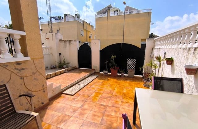 3 quarto Casa em Banda para venda em Orihuela - 132 500 € (Ref: 9816395)