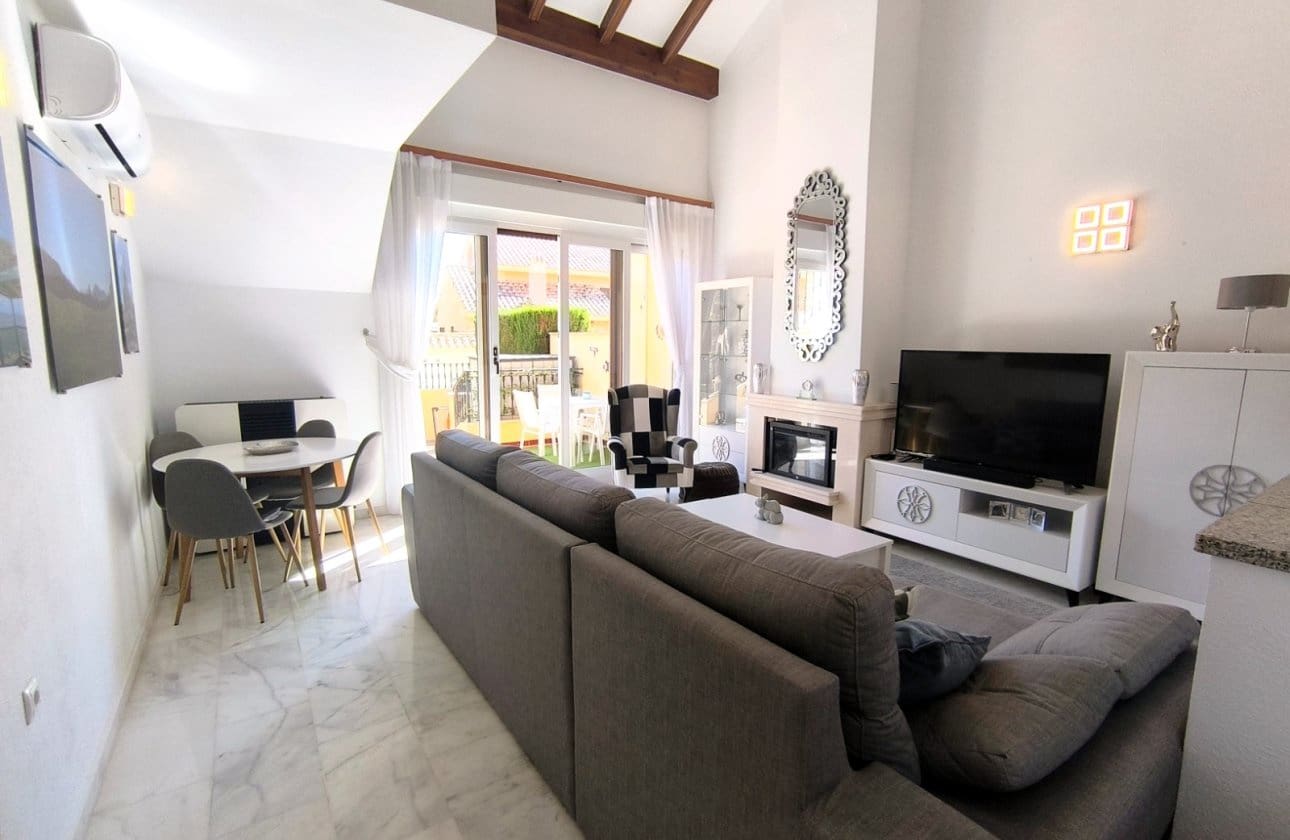 2 bedroom Bungalow for sale in Algorfa with pool garage - € 249,950 (Ref: 9816396)