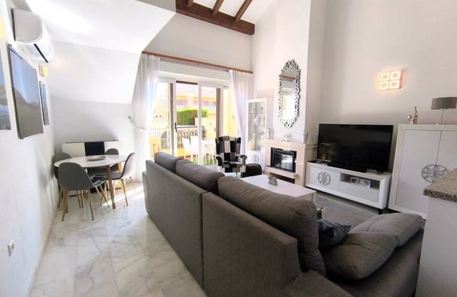 2 bedroom Bungalow for sale in Algorfa with pool garage - € 249,950 (Ref: 9816396)