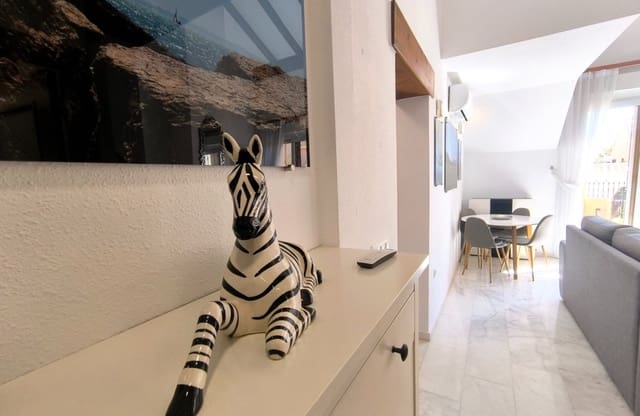 2 bedroom Bungalow for sale in Algorfa with pool garage - € 249,950 (Ref: 9816396)