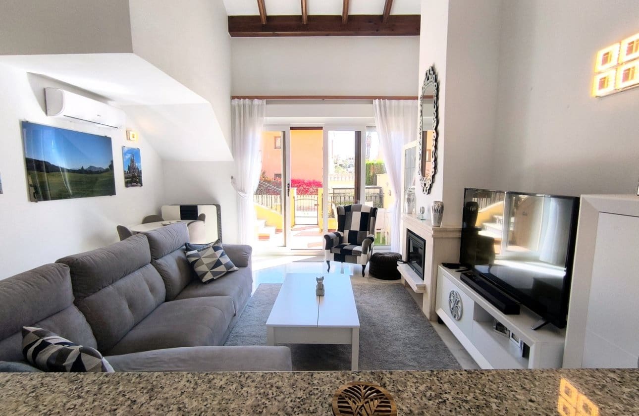 2 bedroom Bungalow for sale in Algorfa with pool garage - € 249,950 (Ref: 9816396)