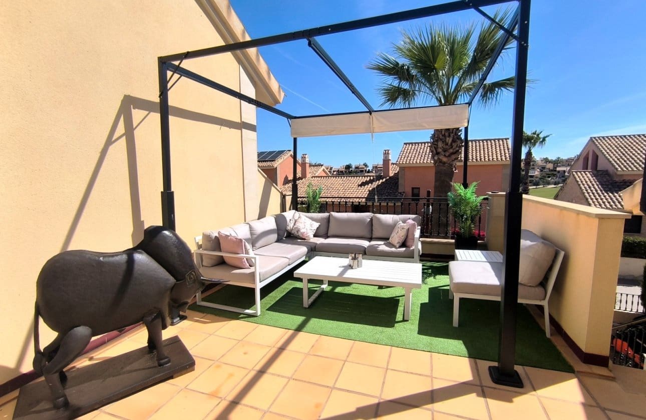 2 bedroom Bungalow for sale in Algorfa with pool garage - € 249,950 (Ref: 9816396)