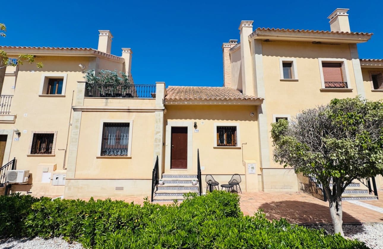 2 bedroom Bungalow for sale in Algorfa with pool garage - € 249,950 (Ref: 9816396)
