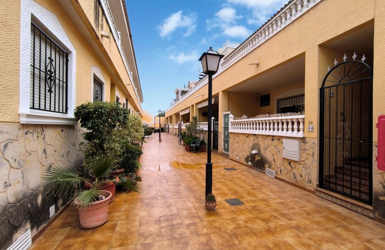 2 soverom Leilighet til salgs i Orihuela - € 85 000 (Ref: 9816397)