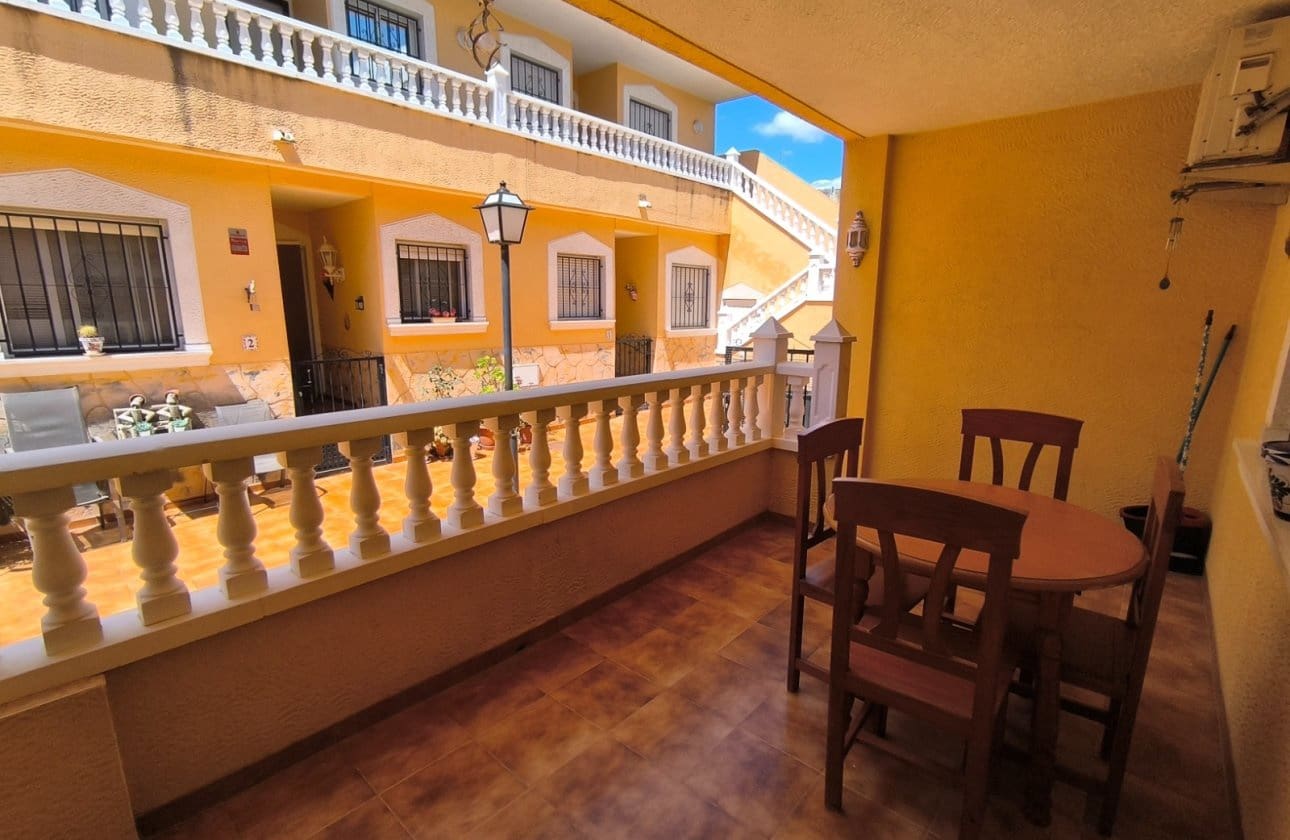 2 bedroom Apartment for sale in Orihuela - € 85,000 (Ref: 9816397)