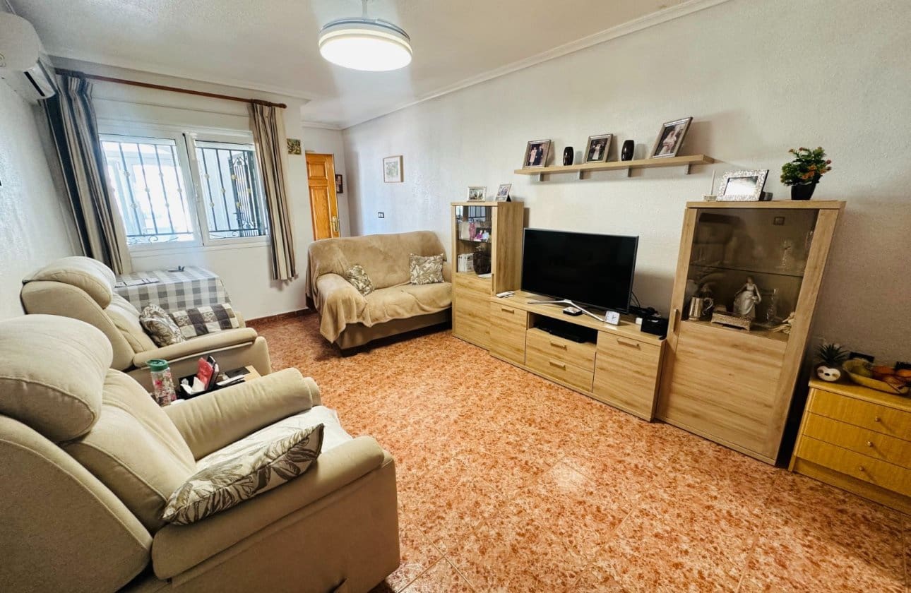 2 soverom Leilighet til salgs i Vistabella med svømmebasseng - € 140 000 (Ref: 9826078)