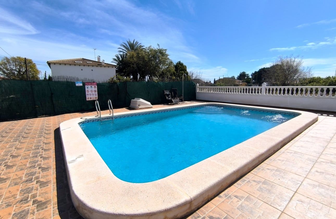 2 bedroom Apartment for sale in Orihuela with pool - € 90,000 (Ref: 9834558)