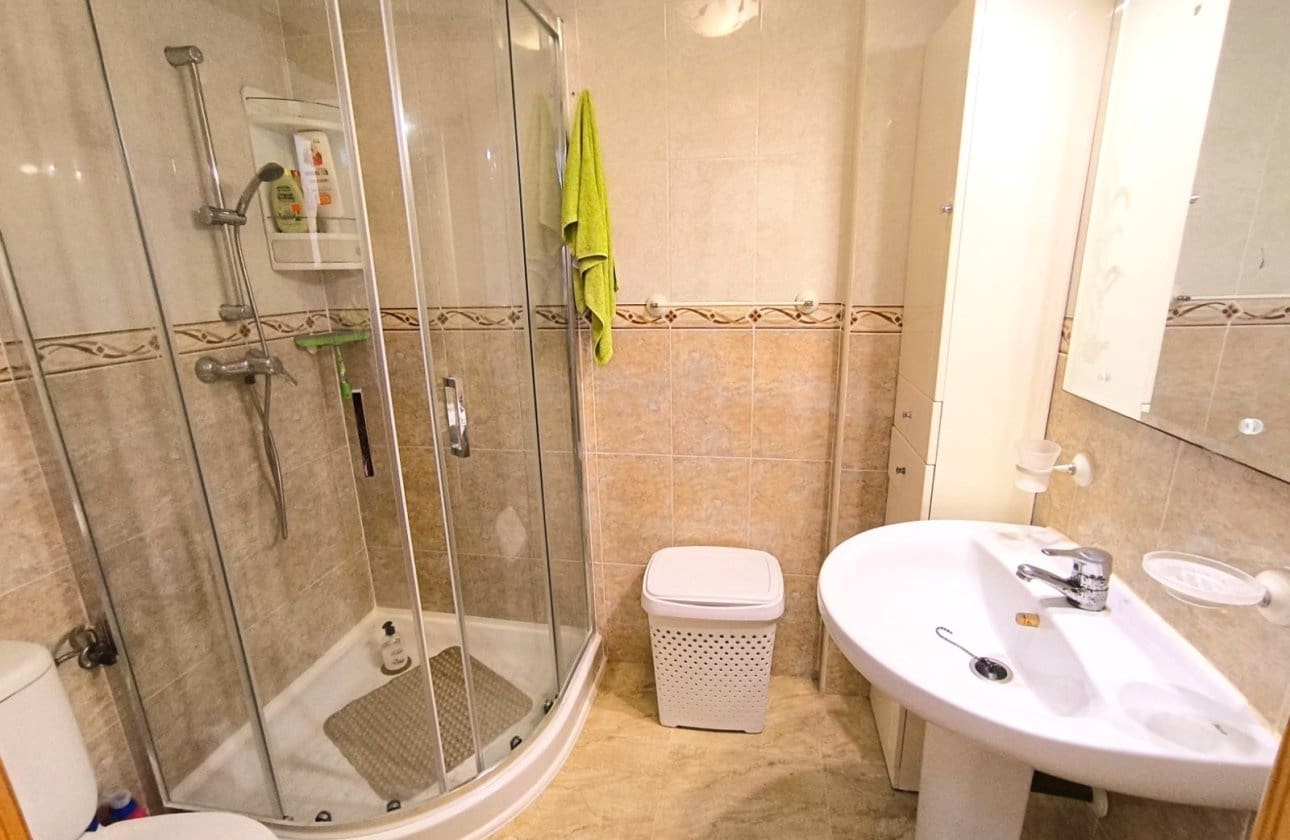 2 bedroom Apartment for sale in Orihuela with pool - € 90,000 (Ref: 9834558)