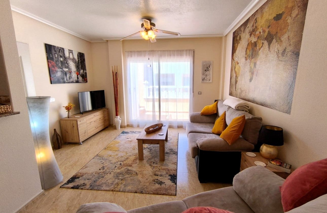 2 bedroom Apartment for sale in Orihuela with pool - € 90,000 (Ref: 9834558)