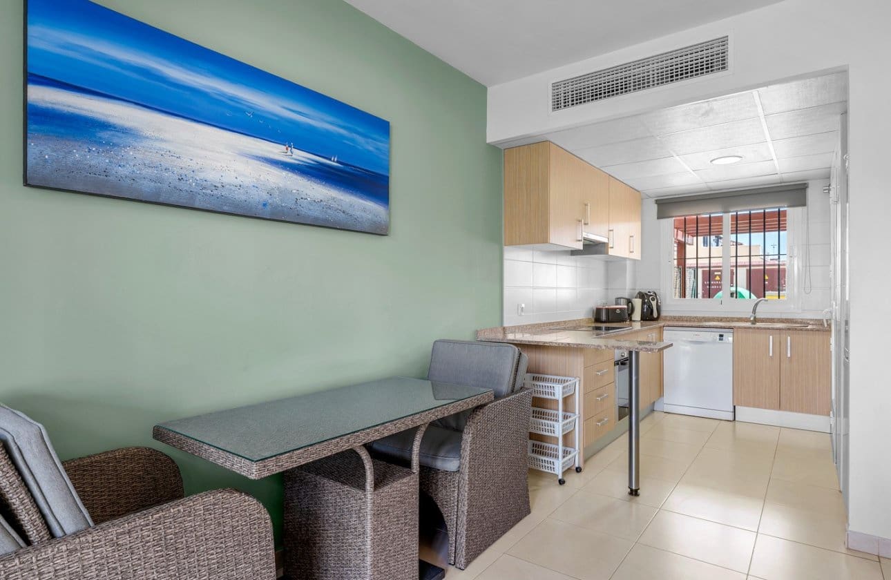 3 makuuhuone Omakotitalo myytävänä paikassa Ciudad Quesada mukana uima-altaan - 260 000 € (Ref: 9861346)
