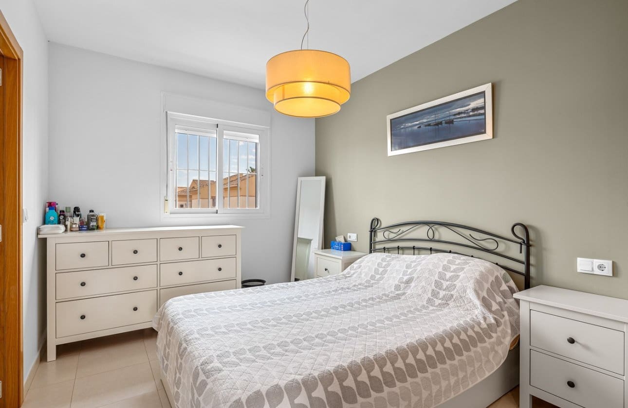 3 makuuhuone Omakotitalo myytävänä paikassa Ciudad Quesada mukana uima-altaan - 260 000 € (Ref: 9861346)