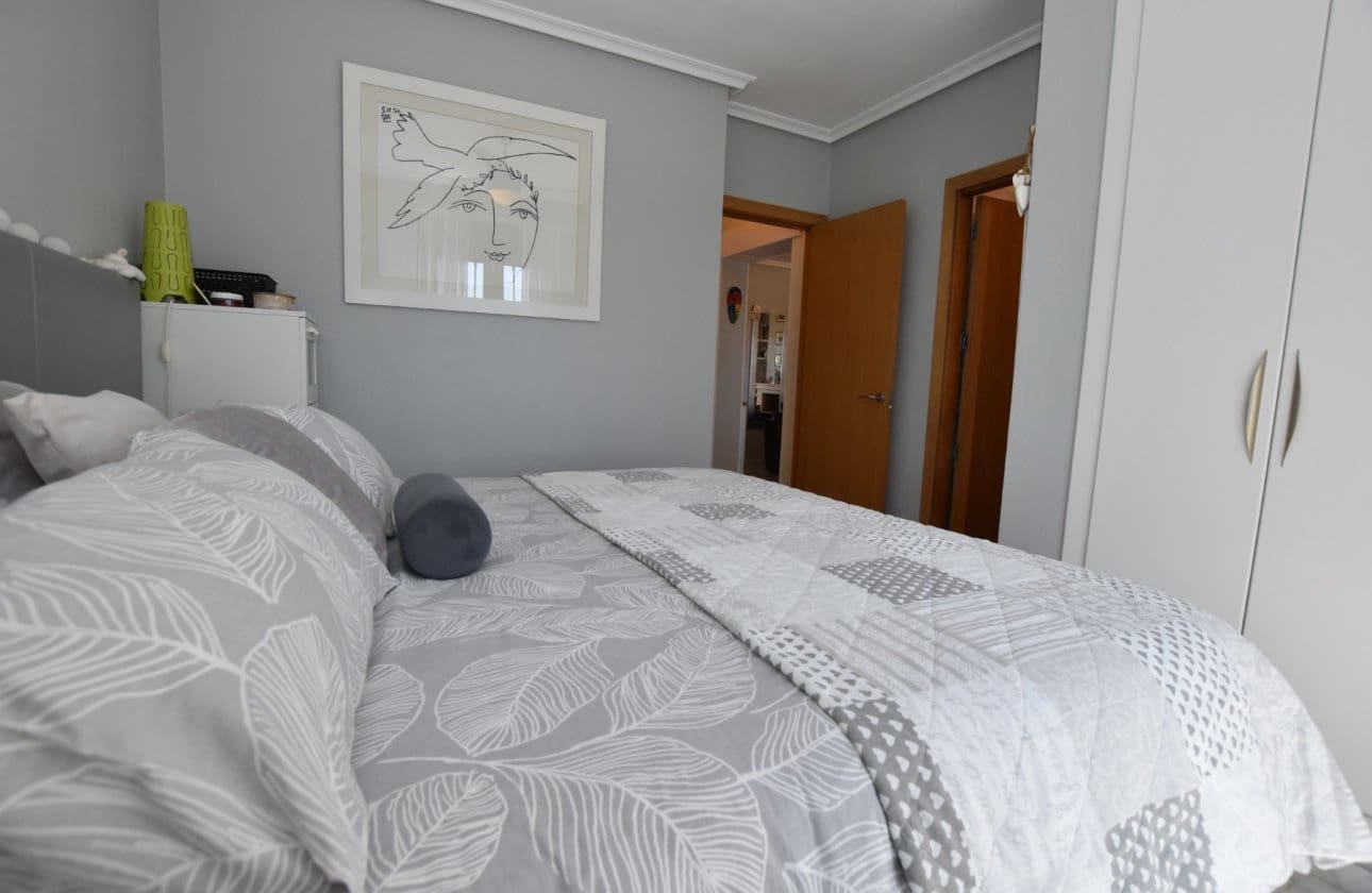 2 bedroom Apartment for sale in Algorfa with pool - € 210,000 (Ref: 9861347)
