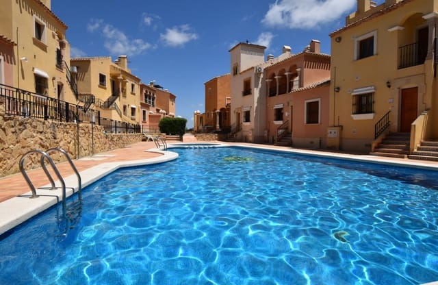 2 bedroom Townhouse for sale in Algorfa with pool - € 210,000 (Ref: 9877125)