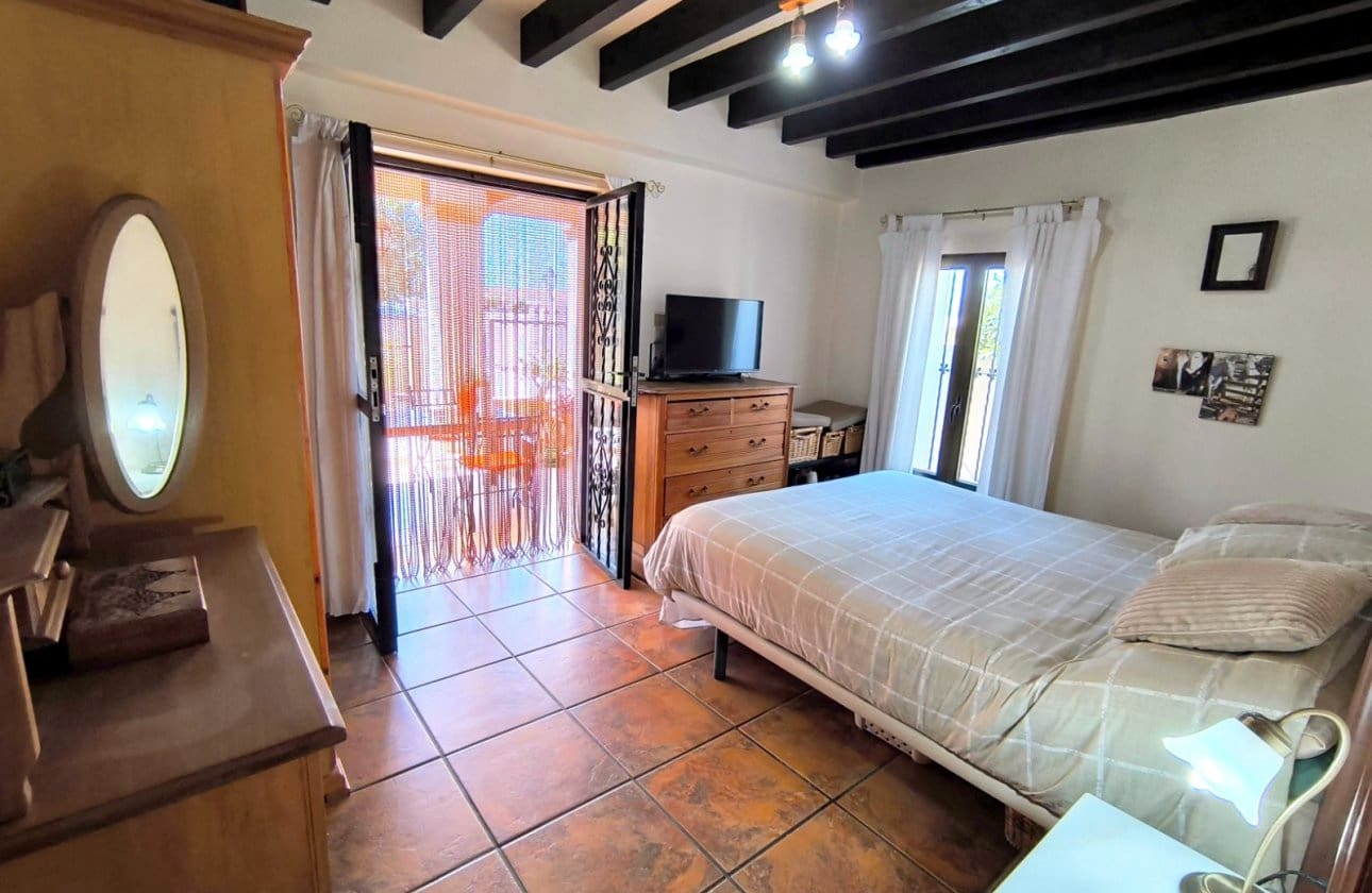 4 Zimmer Finca/Landgut zu verkaufen in Albatera - 345.000 € (Ref: 9877126)