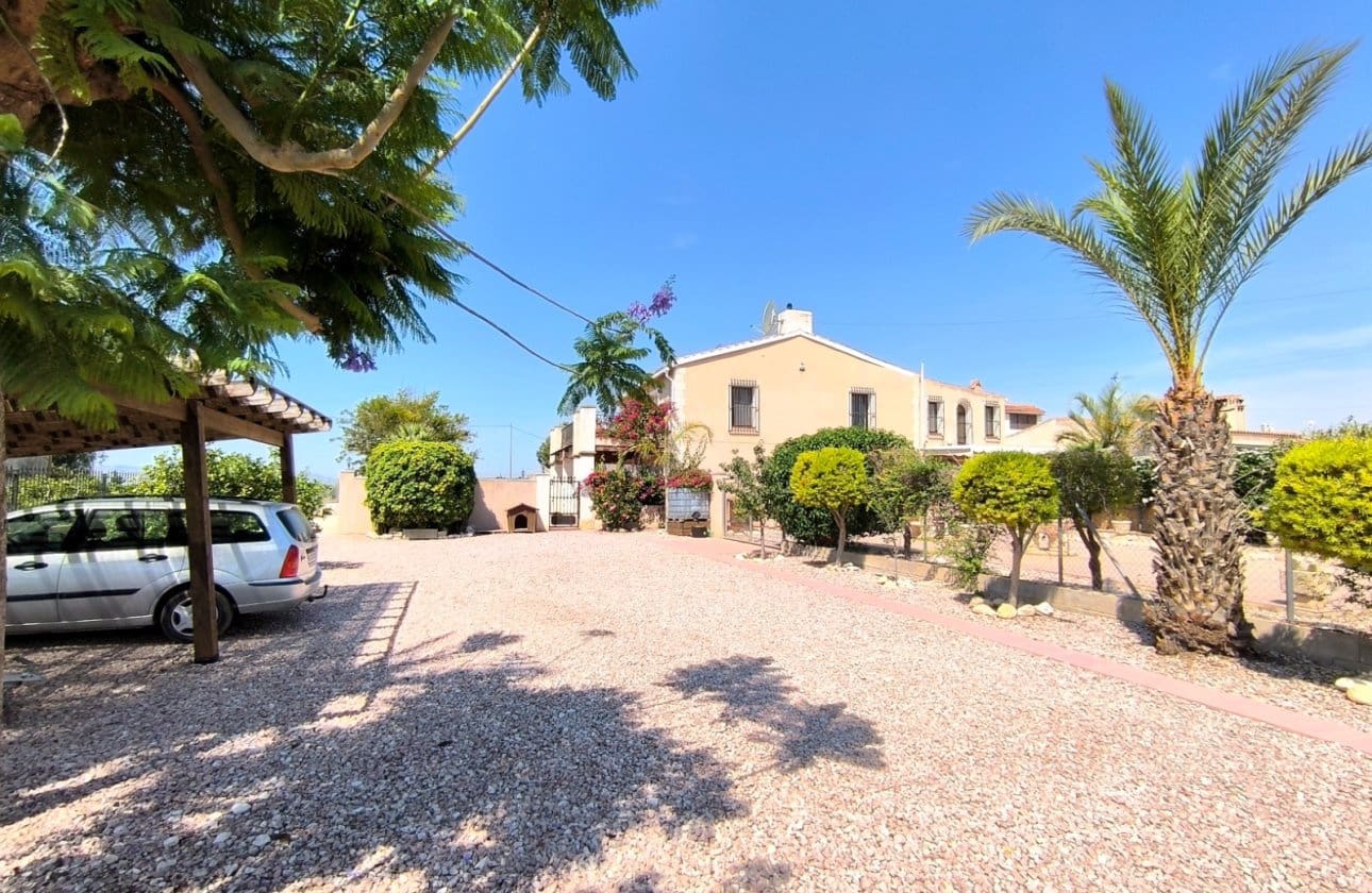 4 Zimmer Finca/Landgut zu verkaufen in Albatera - 345.000 € (Ref: 9877126)