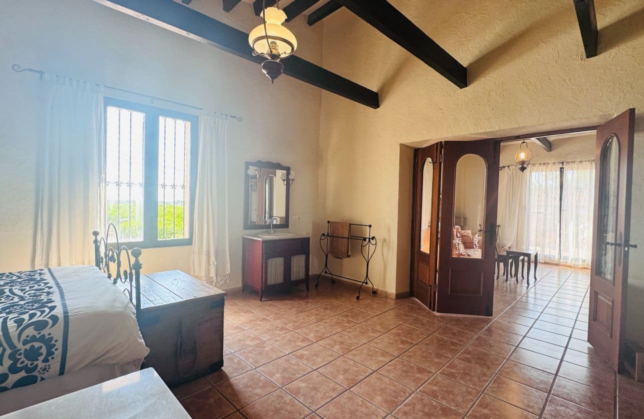 4 Zimmer Finca/Landgut zu verkaufen in Albatera - 345.000 € (Ref: 9877126)