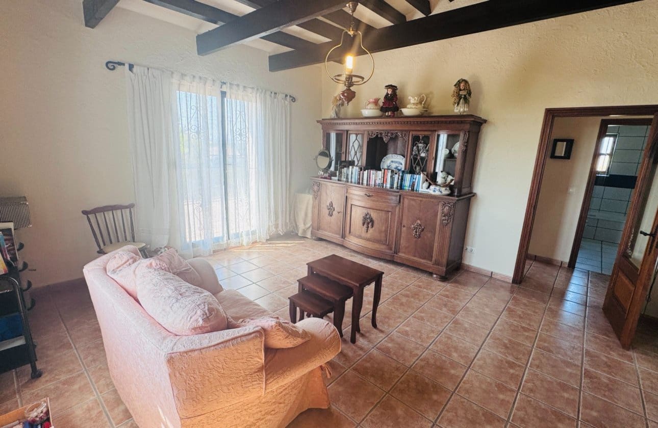 4 Zimmer Finca/Landgut zu verkaufen in Albatera - 345.000 € (Ref: 9877126)