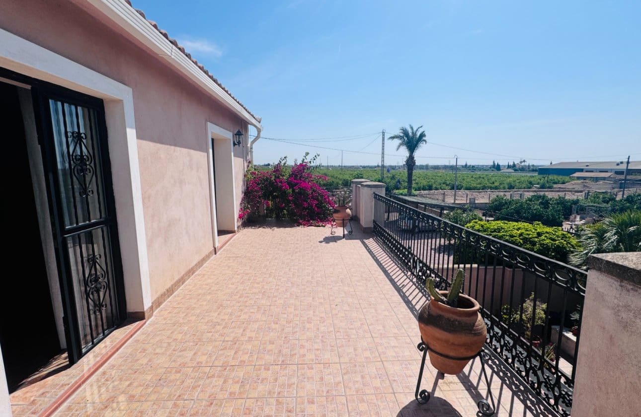 4 Zimmer Finca/Landgut zu verkaufen in Albatera - 345.000 € (Ref: 9877126)