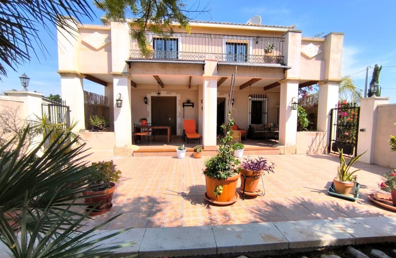 4 Zimmer Finca/Landgut zu verkaufen in Albatera - 345.000 € (Ref: 9877126)