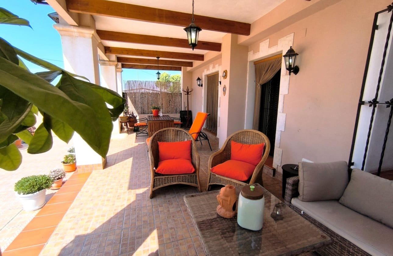 4 Zimmer Finca/Landgut zu verkaufen in Albatera - 345.000 € (Ref: 9877126)