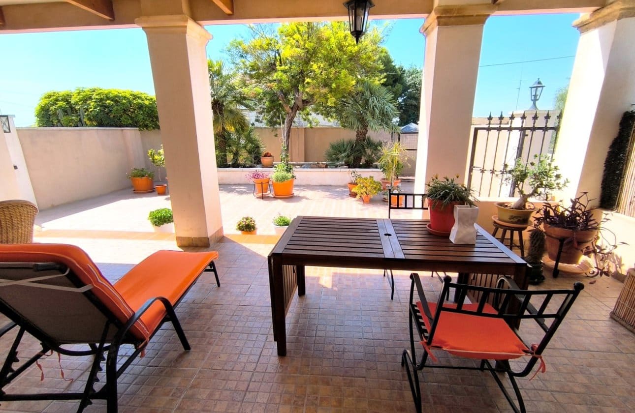 4 Zimmer Finca/Landgut zu verkaufen in Albatera - 345.000 € (Ref: 9877126)