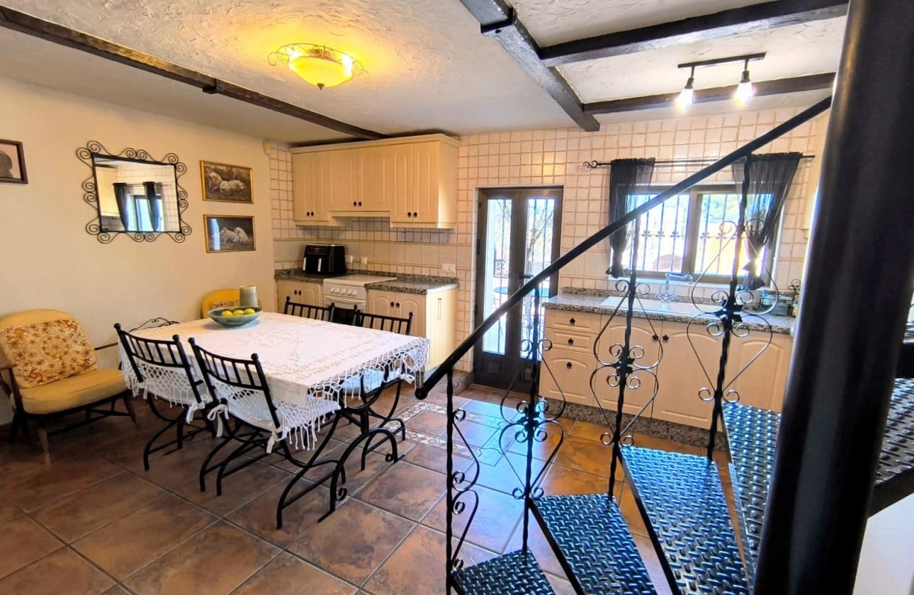 4 Zimmer Finca/Landgut zu verkaufen in Albatera - 345.000 € (Ref: 9877126)