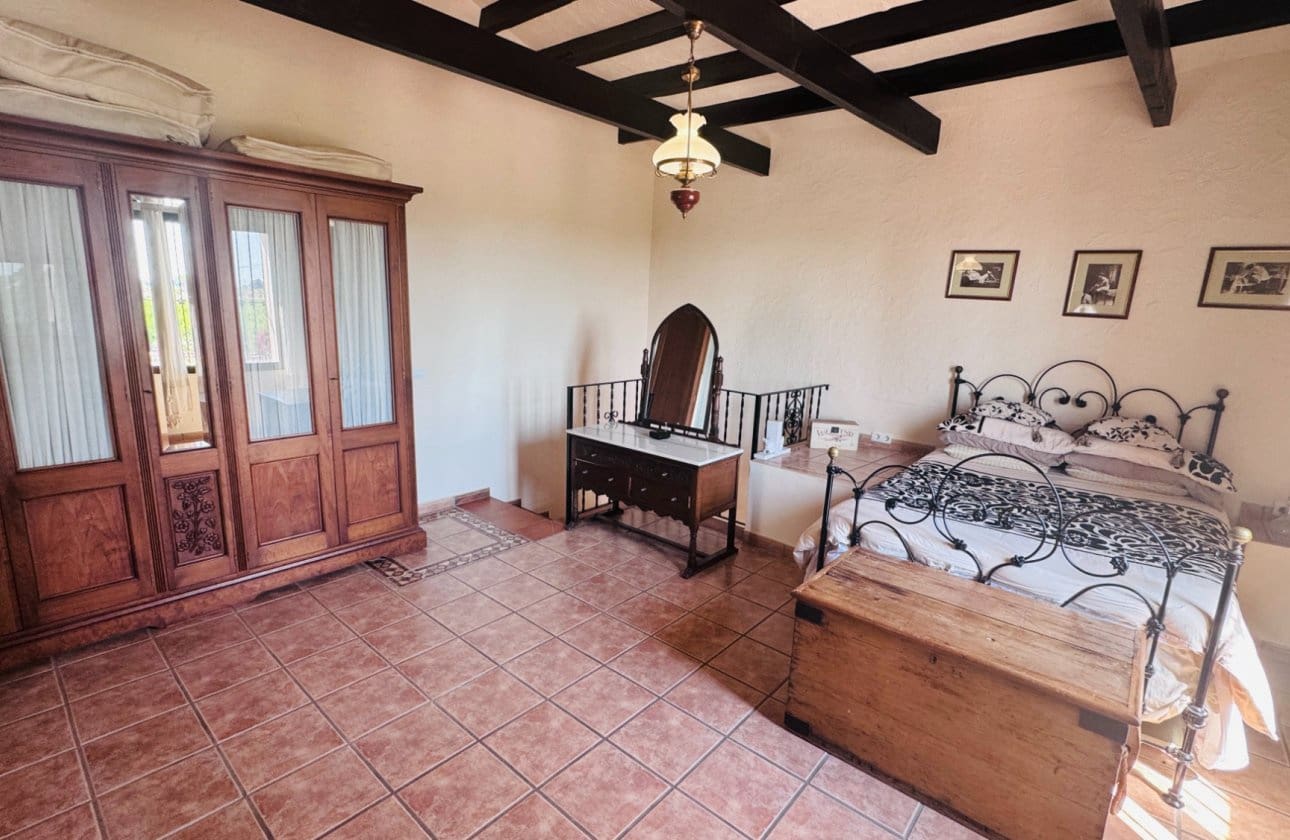 4 Zimmer Finca/Landgut zu verkaufen in Albatera - 345.000 € (Ref: 9877126)