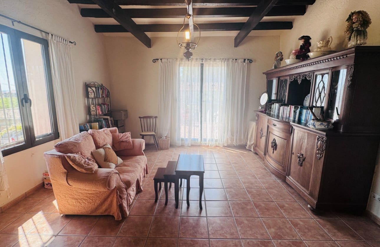 4 Zimmer Finca/Landgut zu verkaufen in Albatera - 345.000 € (Ref: 9877126)