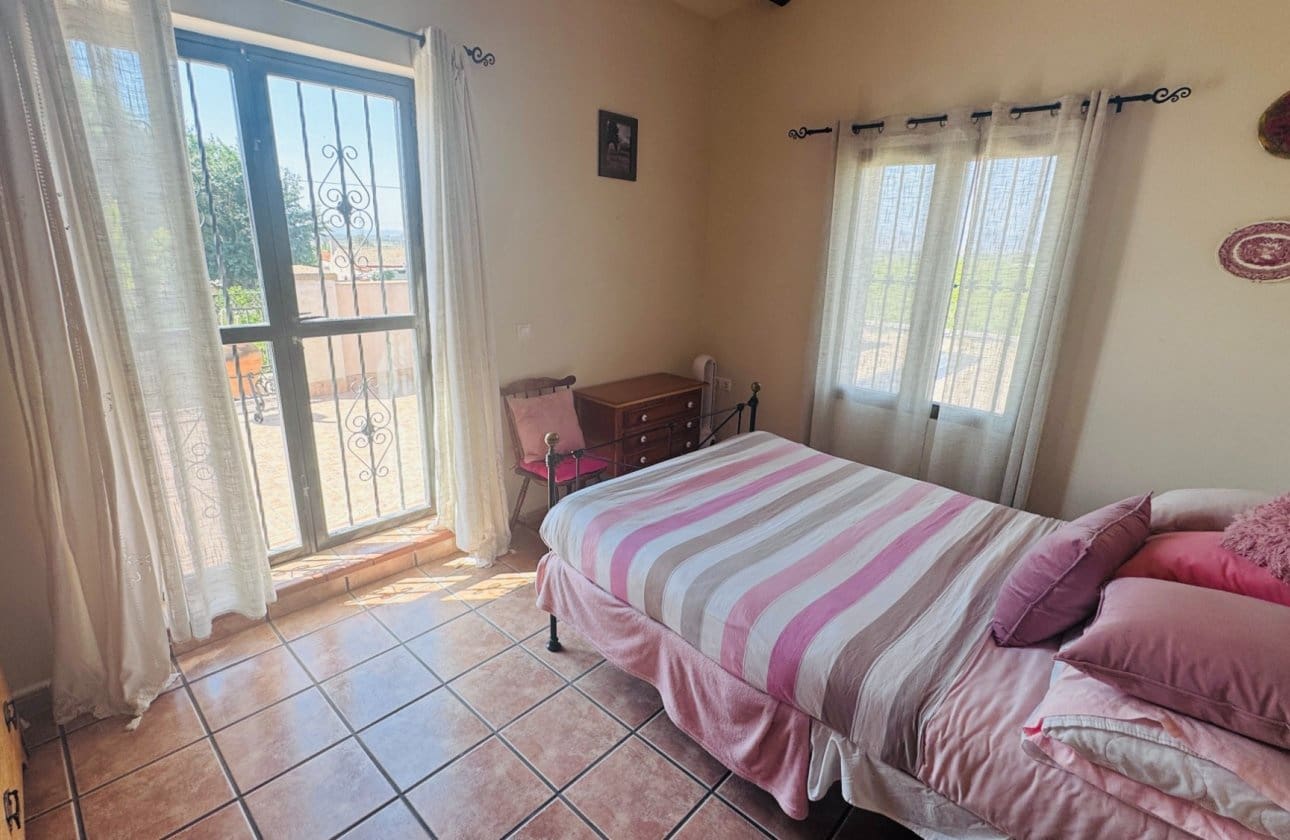 4 Zimmer Finca/Landgut zu verkaufen in Albatera - 345.000 € (Ref: 9877126)
