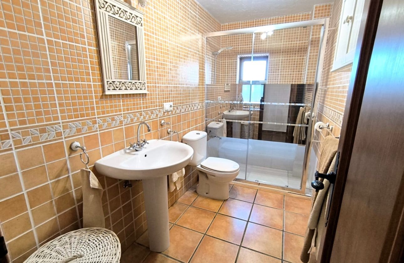 4 Zimmer Finca/Landgut zu verkaufen in Albatera - 345.000 € (Ref: 9877126)