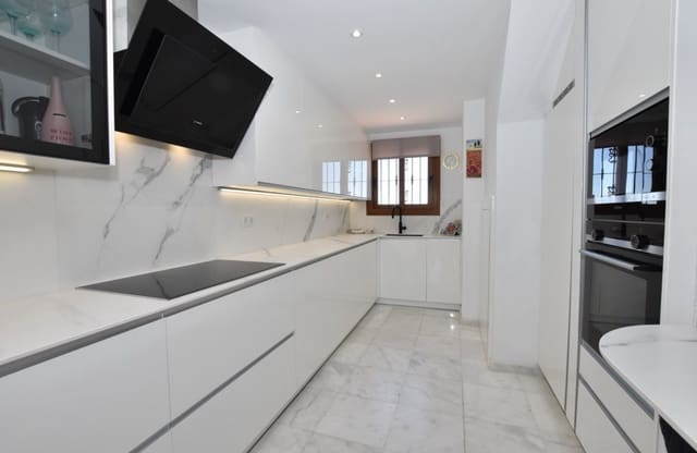 3 bedroom Villa for sale in Algorfa with pool - € 495,000 (Ref: 9877127)