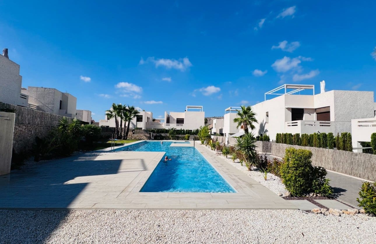 Apartamento de 2 habitaciones en Algorfa en venta con piscina garaje - 259.950 € (Ref: 9894895)