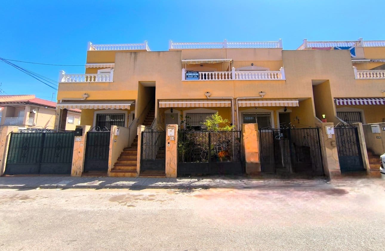 2 bedroom Apartment for sale in Orihuela with pool - € 90,000 (Ref: 9921178)