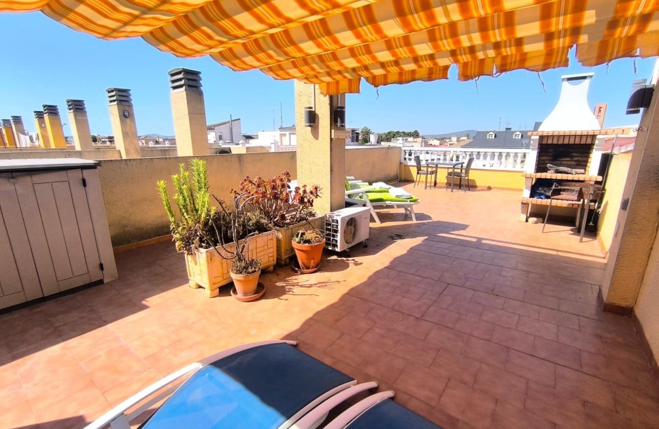2 bedroom Apartment for sale in Orihuela with pool - € 90,000 (Ref: 9921178)