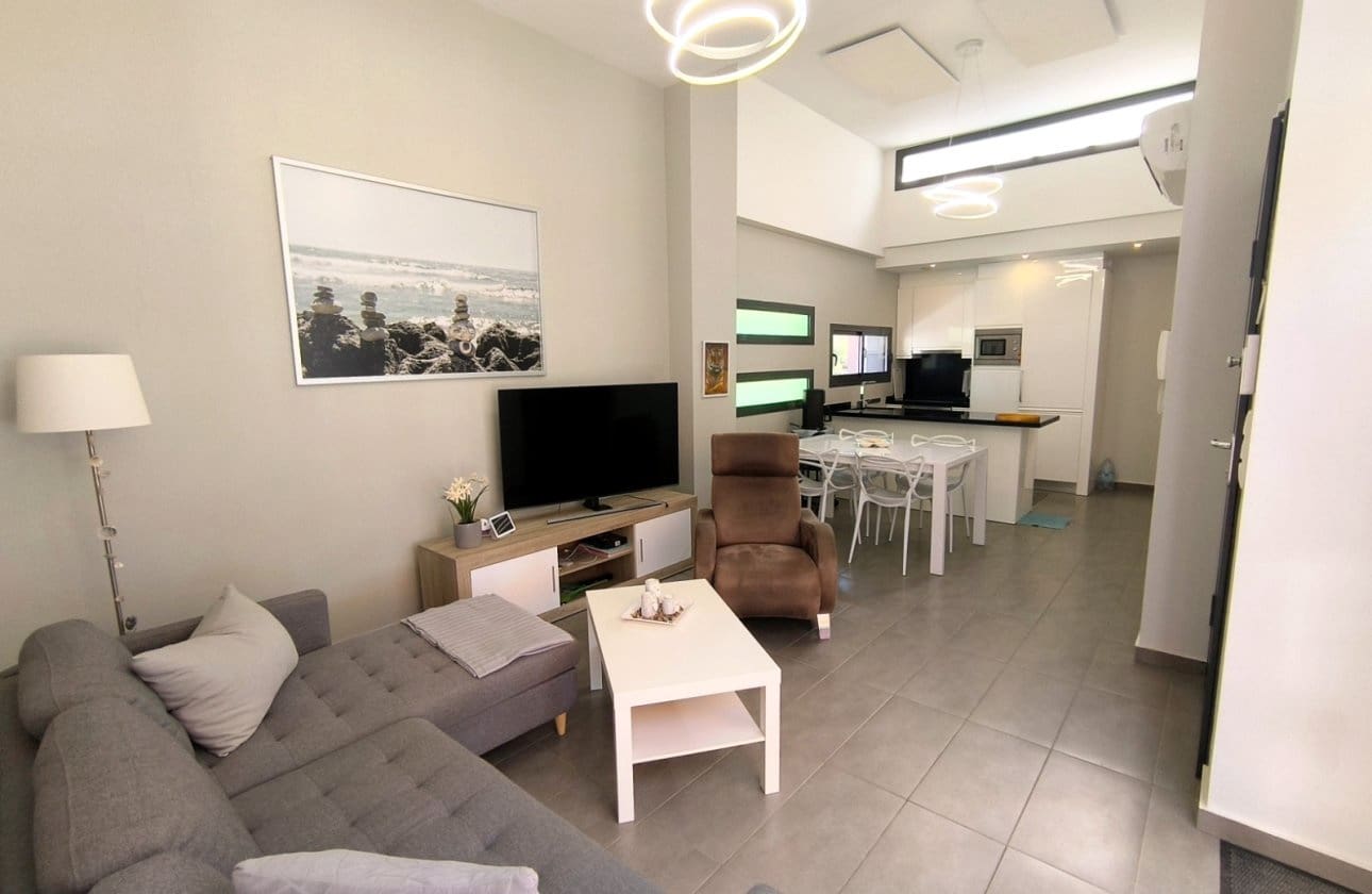 3 chambre Villa/Maison Semi-Mitoyenne à vendre à Algorfa avec piscine garage - 325 000 € (Ref: 9946611)