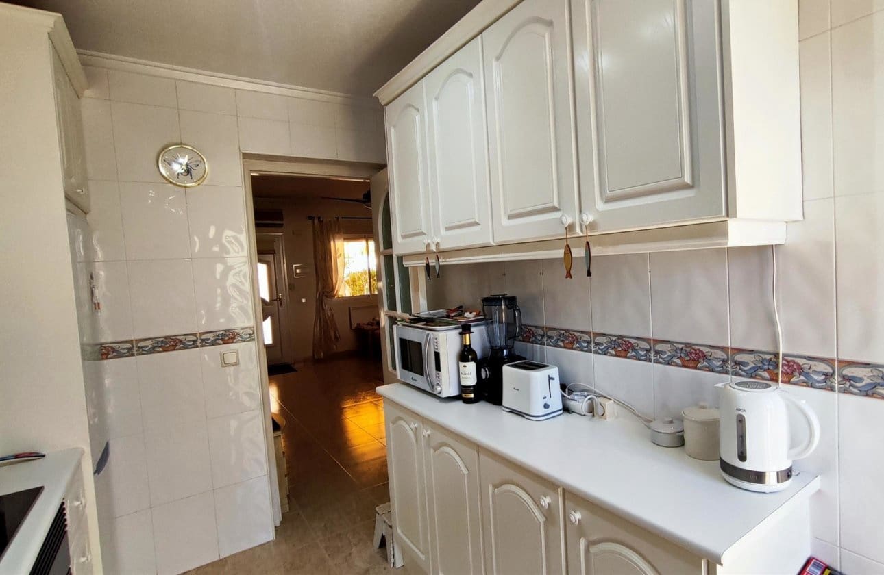 3 makuuhuone Omakotitalo myytävänä paikassa Ciudad Quesada mukana uima-altaan - 237 500 € (Ref: 9958288)