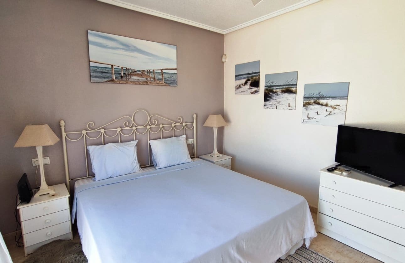 3 makuuhuone Omakotitalo myytävänä paikassa Ciudad Quesada mukana uima-altaan - 237 500 € (Ref: 9958288)