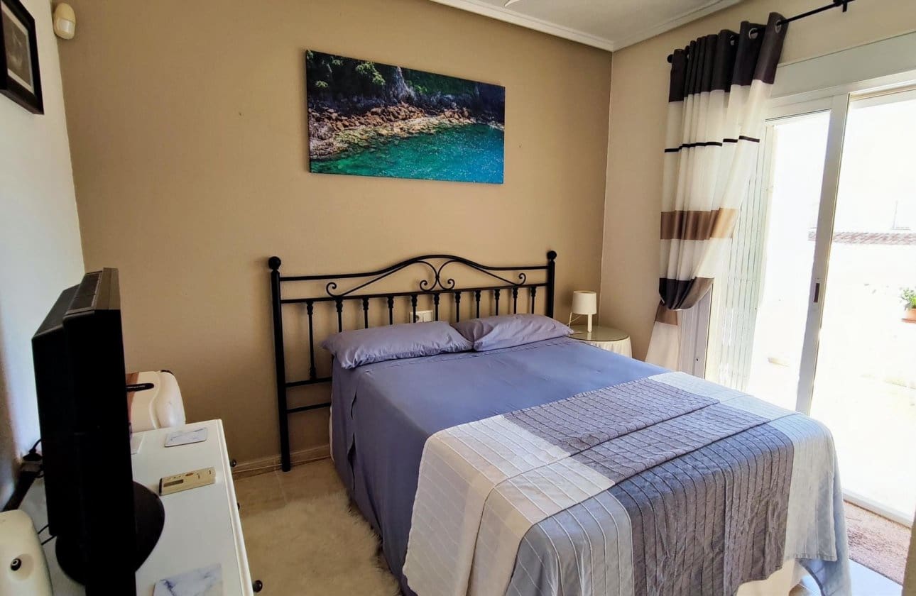 3 makuuhuone Omakotitalo myytävänä paikassa Ciudad Quesada mukana uima-altaan - 237 500 € (Ref: 9958288)