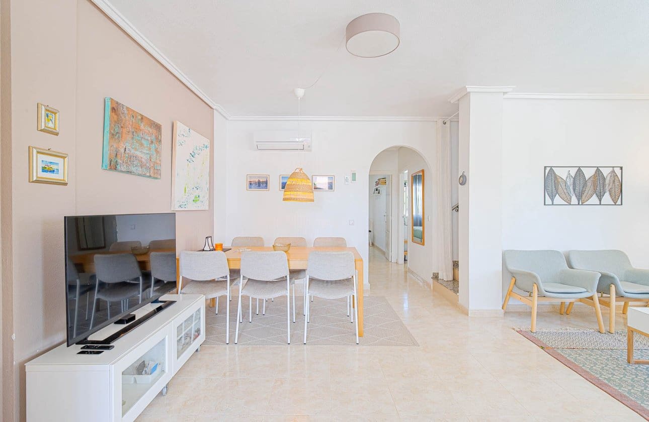 3 bedroom Townhouse for sale in Dona Pepa with pool - € 285,000 (Ref: 9972249)