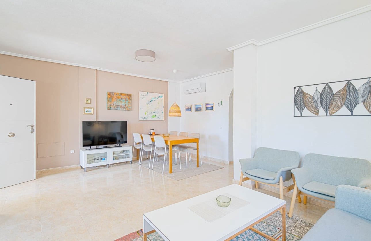 3 bedroom Townhouse for sale in Dona Pepa with pool - € 285,000 (Ref: 9972249)