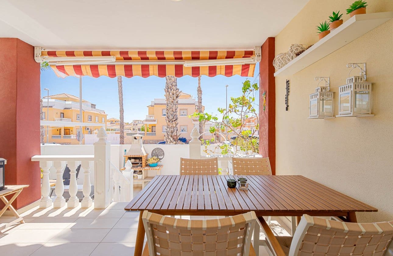 3 bedroom Townhouse for sale in Dona Pepa with pool - € 285,000 (Ref: 9972249)