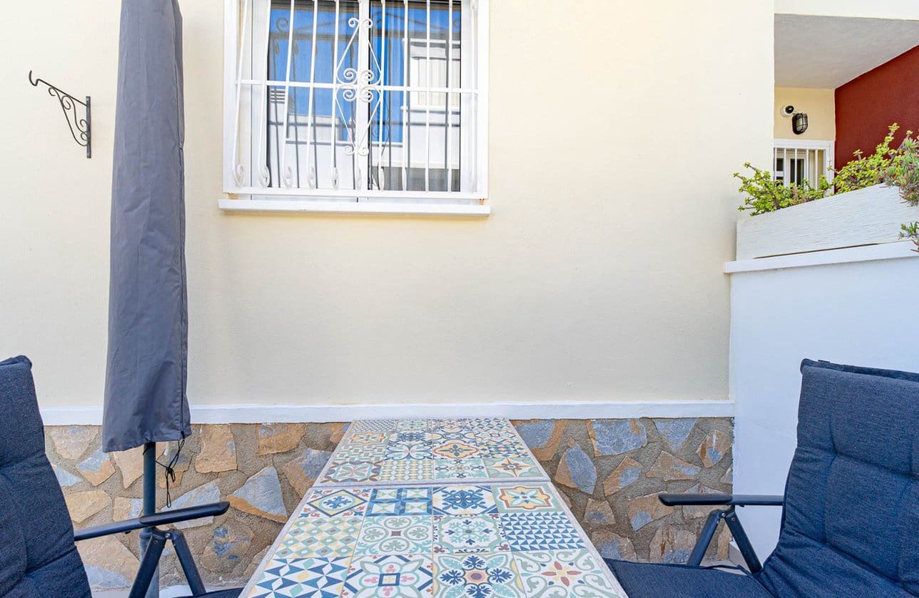 3 bedroom Townhouse for sale in Dona Pepa with pool - € 285,000 (Ref: 9972249)